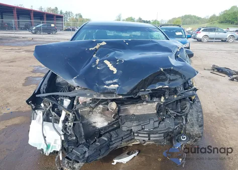 2016 Toyota Camry Le z USA, uszkodzony, nr VIN 4T4BF1FK8GR573013